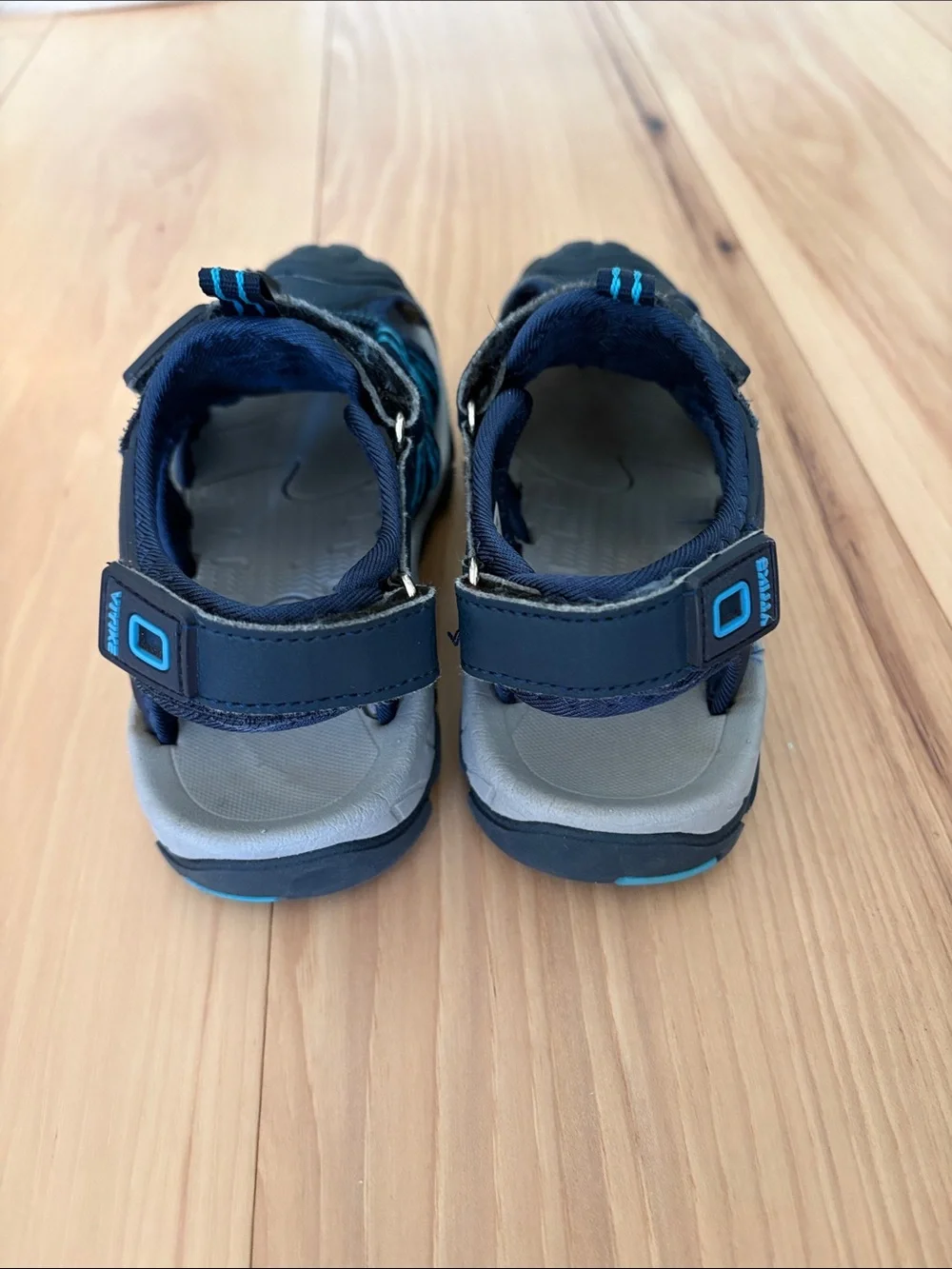 VITYKE navy blue